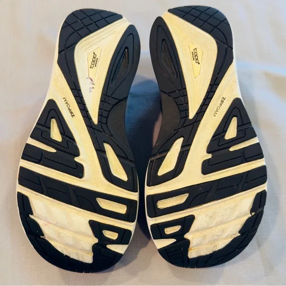 Topo Athletic Ultrafly 4 Road Running Shoe Black/White Women’s US 8.5 - Picture 13 of 14